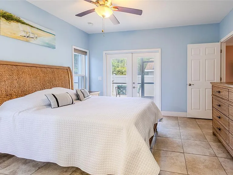 2920 Edgewood Ln — Photo 13