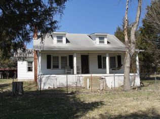 1792 Sharps Chapel Rd, Sharps Chapel, TN 37866