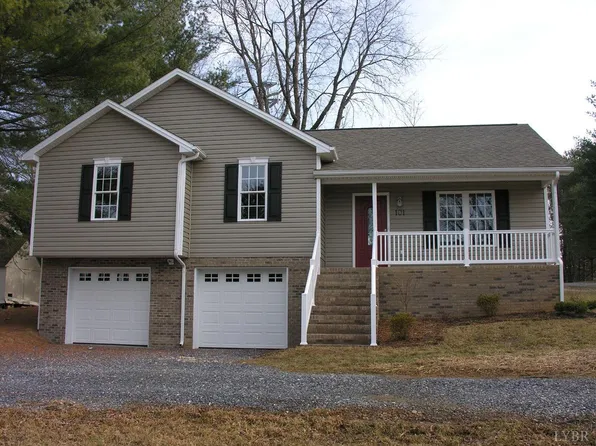 101 Sterling Dr, Waynesboro, VA 22980