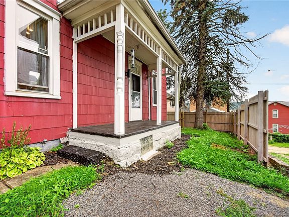 3rd image of 951 5th Ave