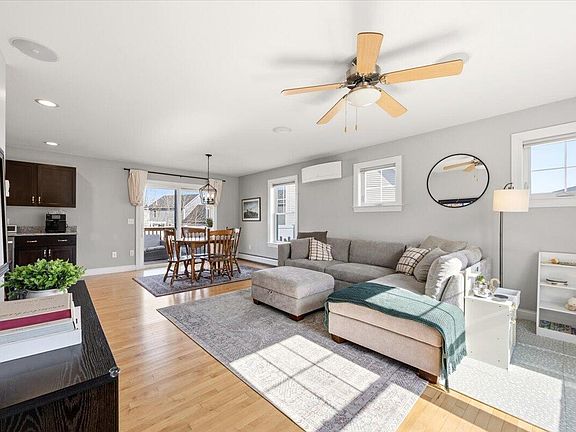 5th image of 104 Blue Spruce Farm Road
