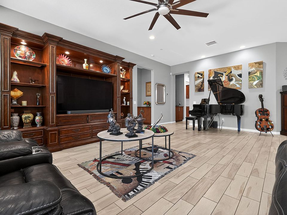 1st image of 85556 Molvena Dr