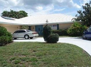 3433 SE Fairway E, Stuart, FL 34997