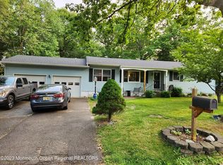 11 Oak Dr, Jackson, NJ 08527