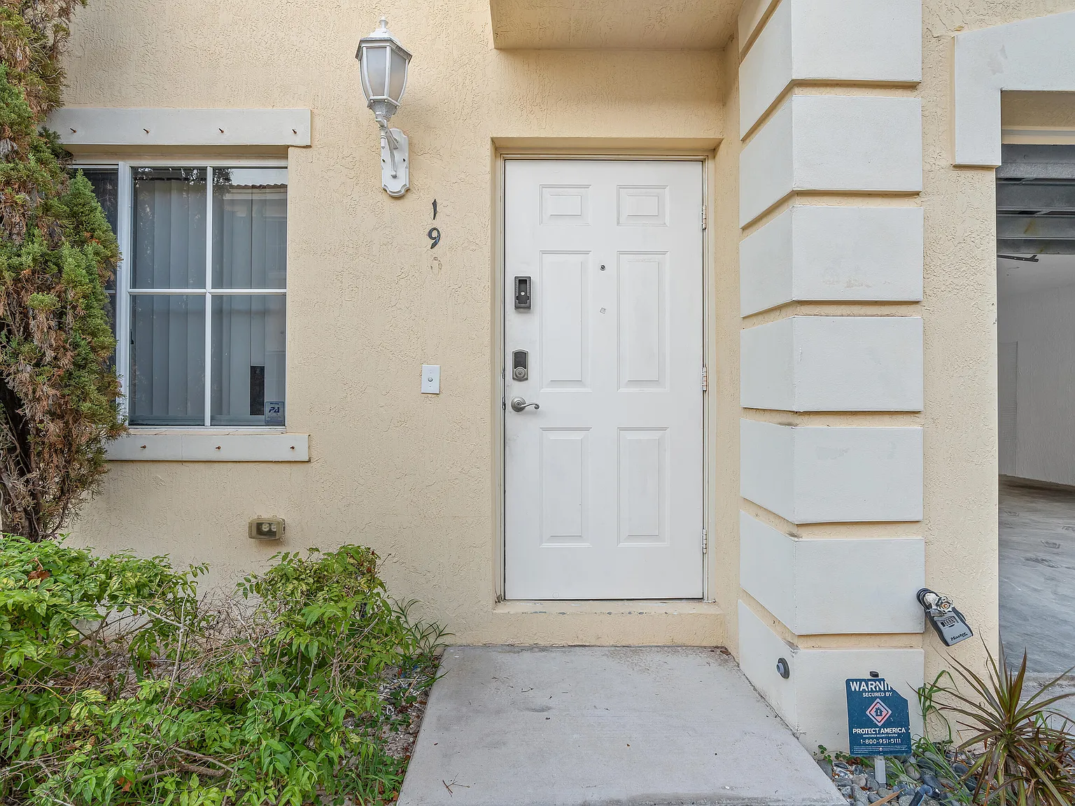 3 bed, 2.5 bath, 1384 sqft, $3,000 — Photo 4