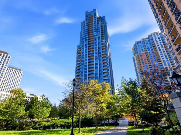 15 Viking Ln #1106, Toronto, ON M9B 0A4