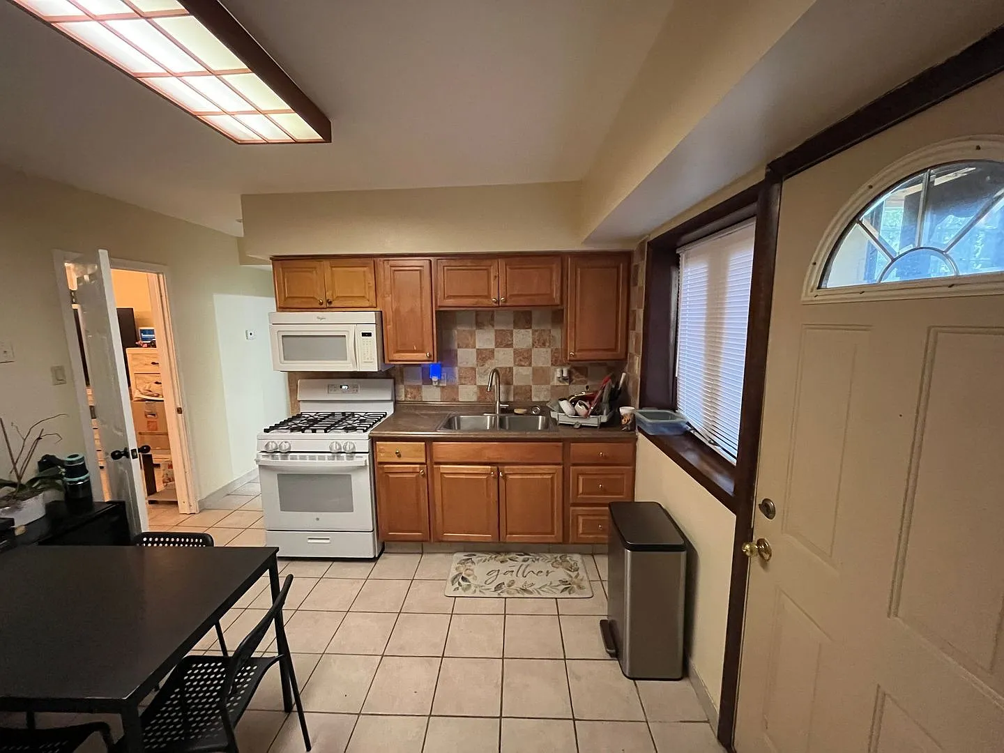 2 bed, 1.0 bath, 950 sqft, $1,600 — Photo 4