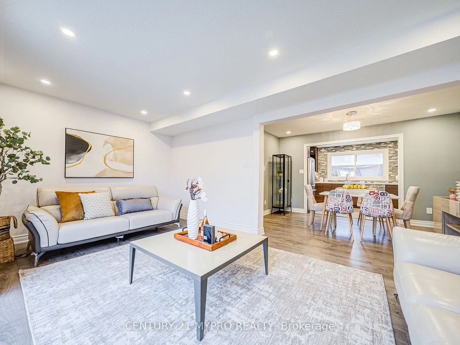 4 bed, $3,600 — Photo 4