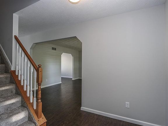 5th image of 6048 Glenngate Ct
