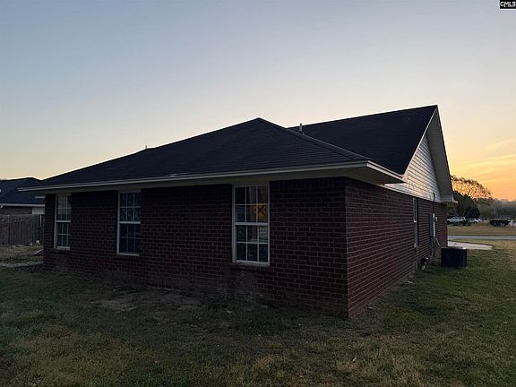 5th image of 3115 Tuckaway Dr