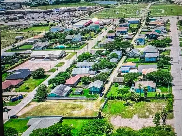 5724 Avenue T, Galveston, TX 77551