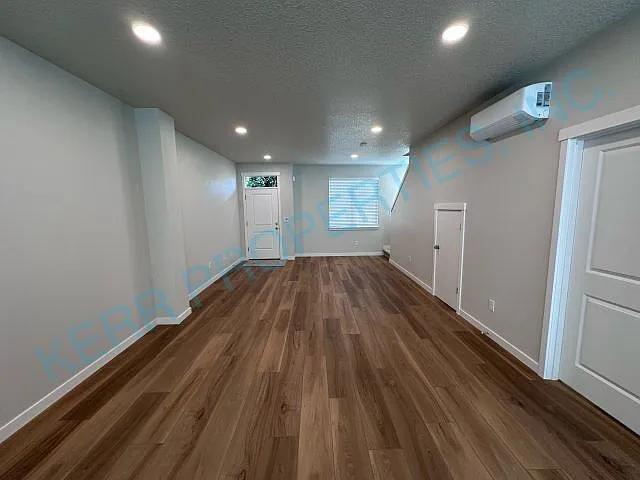 Spacious & Modern 3-Bed Oasis with 2.5 Baths at 8556 SE Lafayette St, Portland! — Photo 4