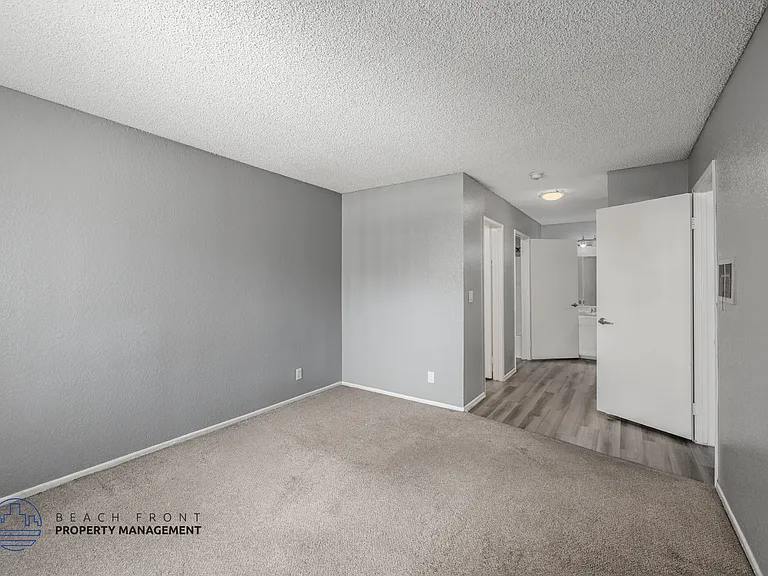 Rollingwood Apartments — Photo 10
