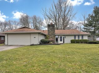 33075 Fern Tree Ln, North Ridgeville, OH 44039