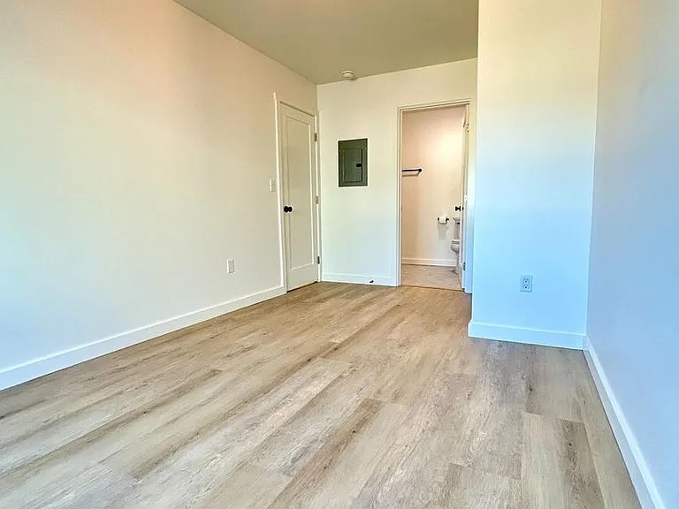 1-Bed/1-Bath Near Downtown San Luis Obispo and Cal Poly — Photo 18