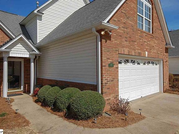 3rd image of 647 Ivybrooke Ave