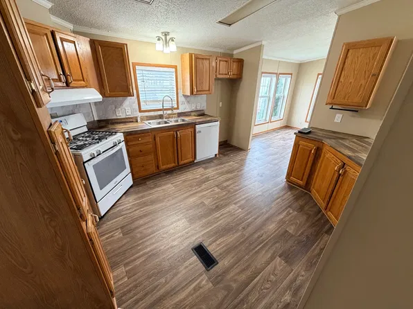 1180 Wellington Dr #413, Monroe, MI 48161