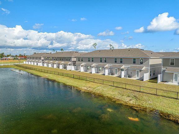 3rd image of 1009 Parkview Dr #399b504cb