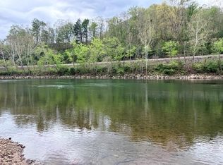 South Dr, Alderson, WV 24910