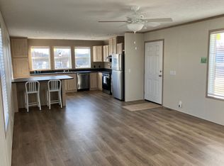 1201 N Park Dr, Brookfield, OH