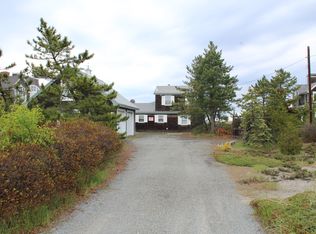 49 Wingaersheek Rd, Gloucester, MA 01930