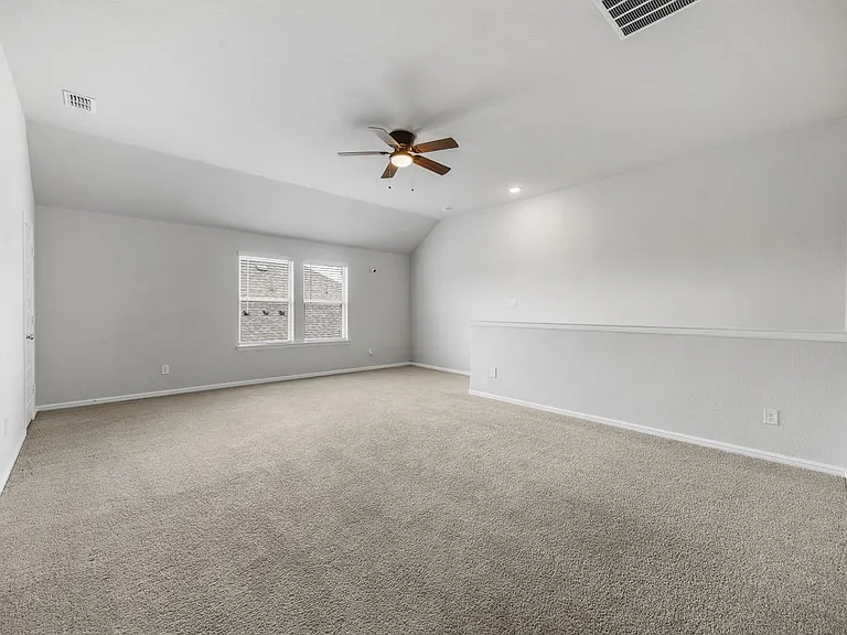 223 Miramar Ave — Photo 17