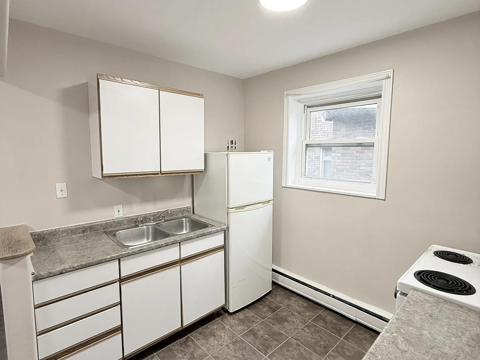 1 bed, $1,137 — Photo 4