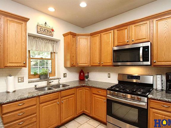 2nd image of 6531 Yorktown Ct