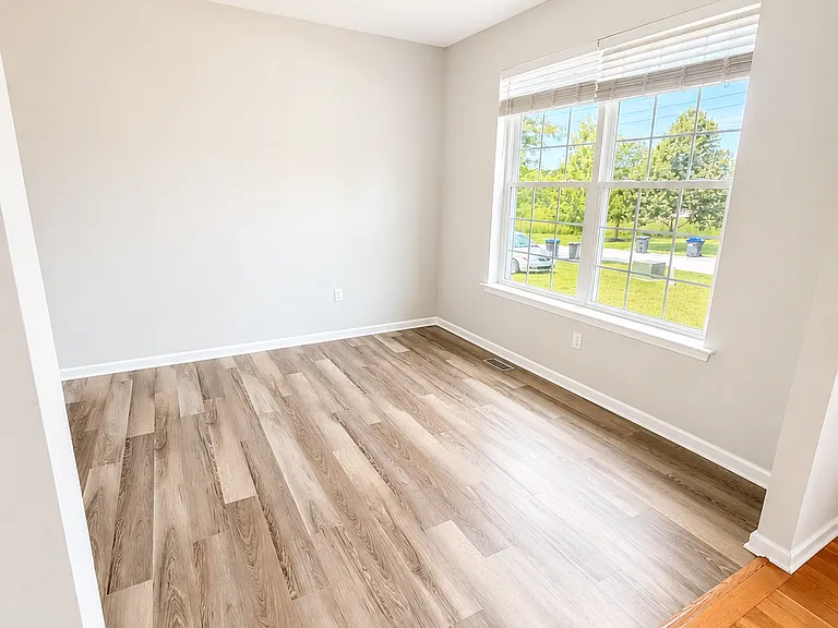 205 Carriage Walk Dr — Photo 8