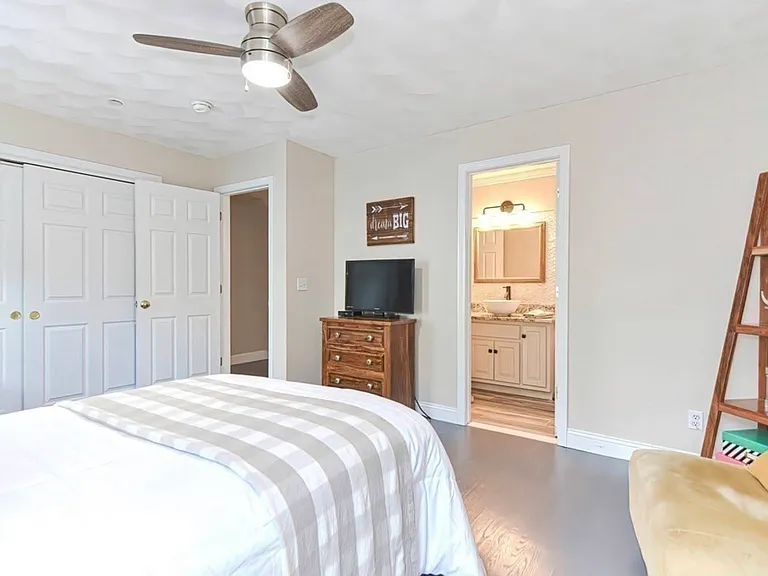 39 Curve St — Photo 14