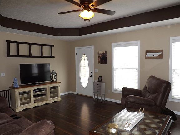3rd image of 67 River Wood Dr