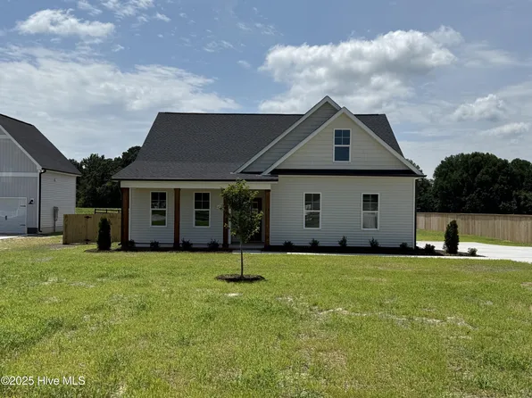 3963 Baileys Xrds Road, Benson, NC 27504
