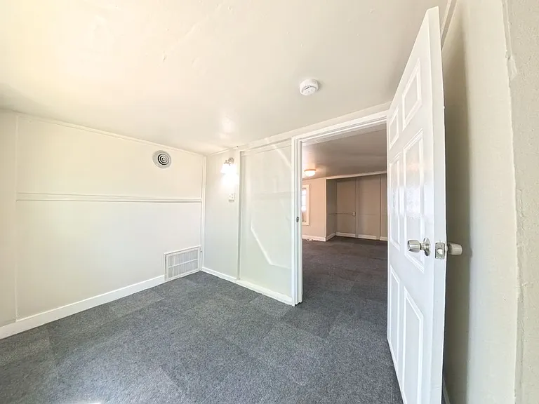 2938 E Euclid Ave — Photo 7