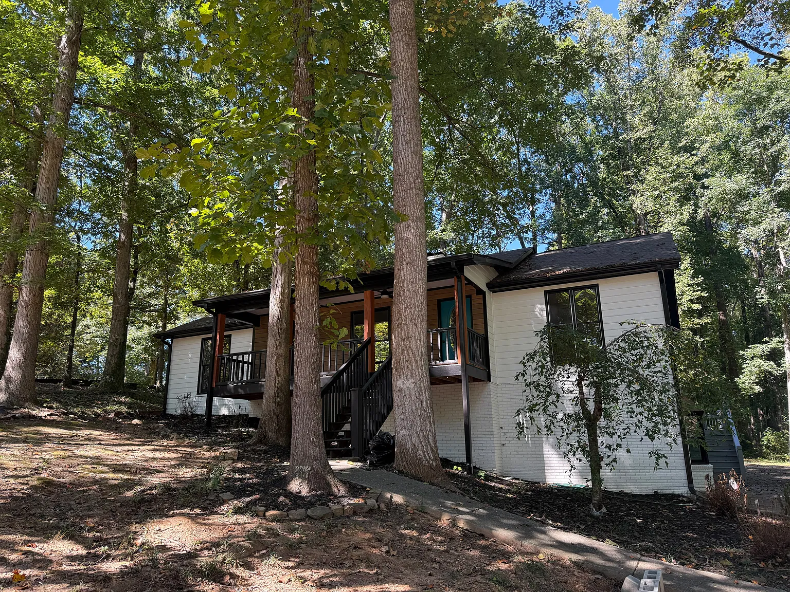 5 bed, 2564 sqft, $3,500 — Photo 1
