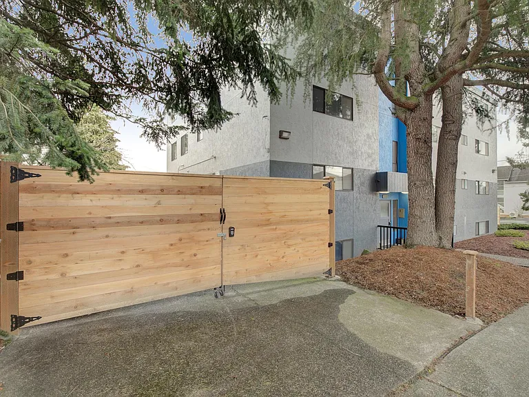 8500 Linden Ave N #303 — Photo 27
