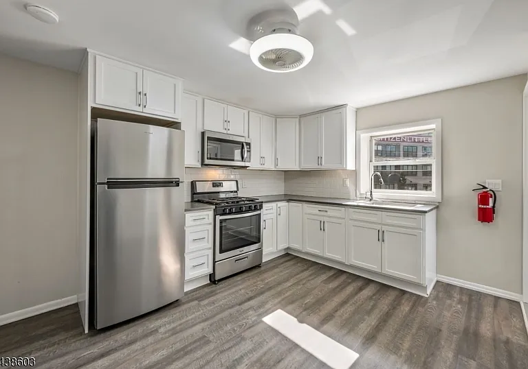 388 Main St — Photo 1