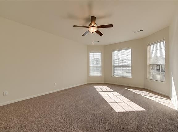4th image of 1801 Olive Ln