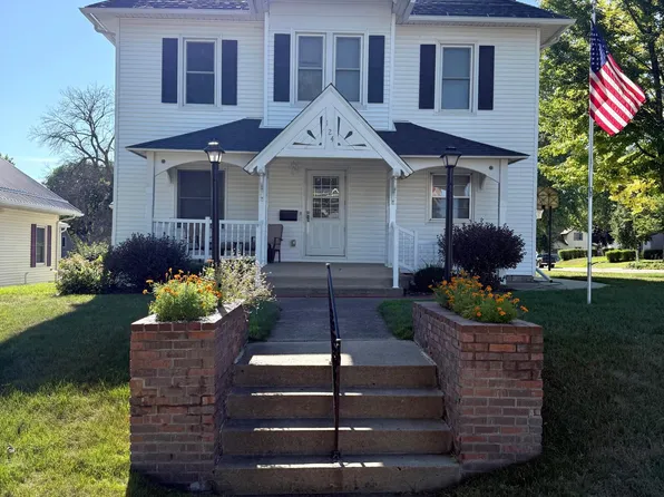 124 N Spring Ave, Springfield, MN 56087
