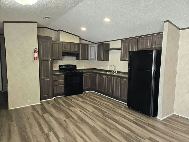 Building Photo - 76 Stebbins Dr #76