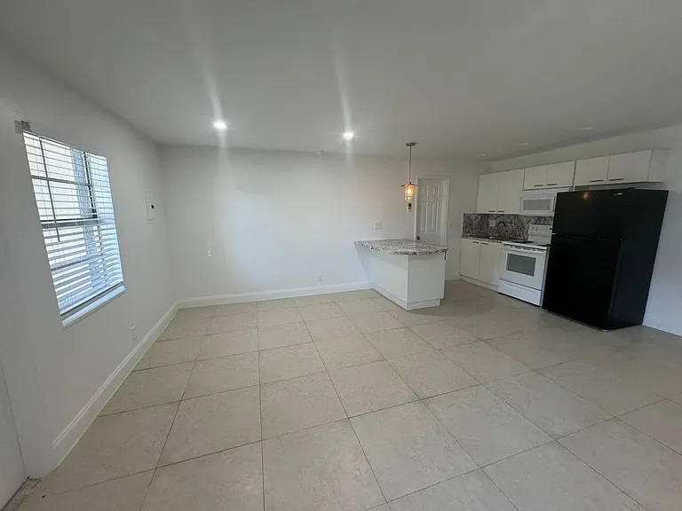1413 N Dixie Hwy #2 — Photo 22