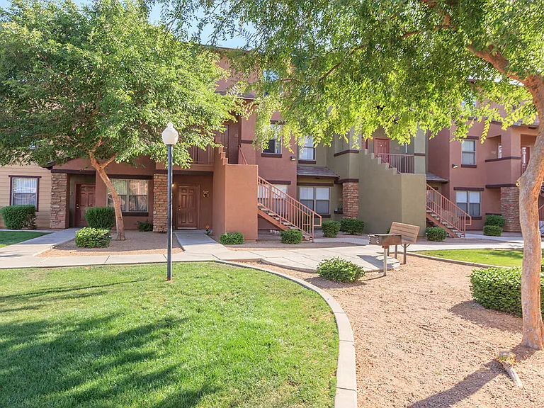 San Angelin Apartments — Photo 9