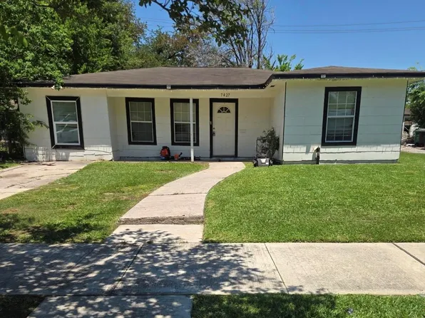 7427 Arnim St, Houston, TX 77087