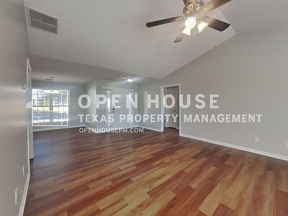 4th image of 257 SE Ashland Park Ct