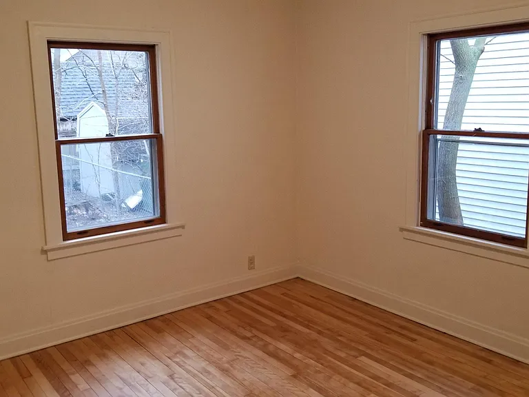 2625 University Ave — Photo 10