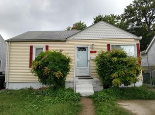 545 E Mapledale Ave, Hazel Park, MI 48030