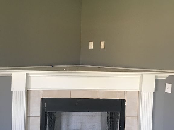 2nd image of 838 Boulevard Orleans St