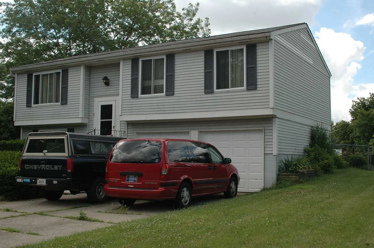 6529 Woodford Ln photo 1