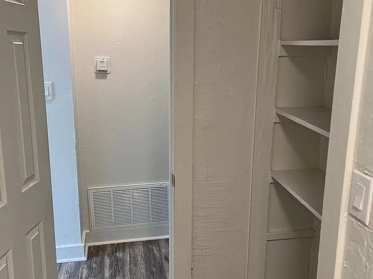 2912 N Independence Ave — Photo 5