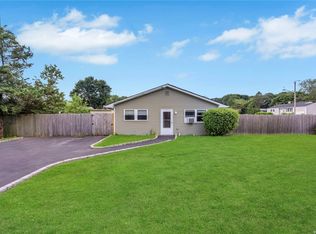 656 Americus Ave, East Patchogue, NY 11772