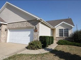 101 Meadow Ridge Dr APT A, Bloomington, IL 61704